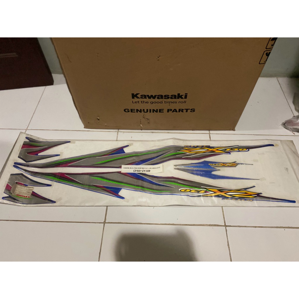 Striping/stiker kawasaki zx 130 biru 2006