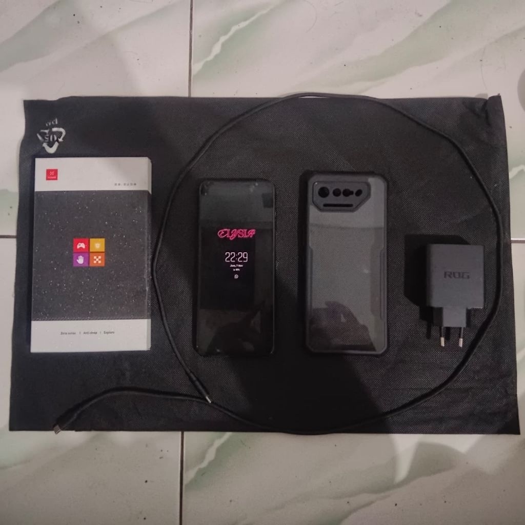 Asus Rog Phone 7 8/256 Second Unit + Charger