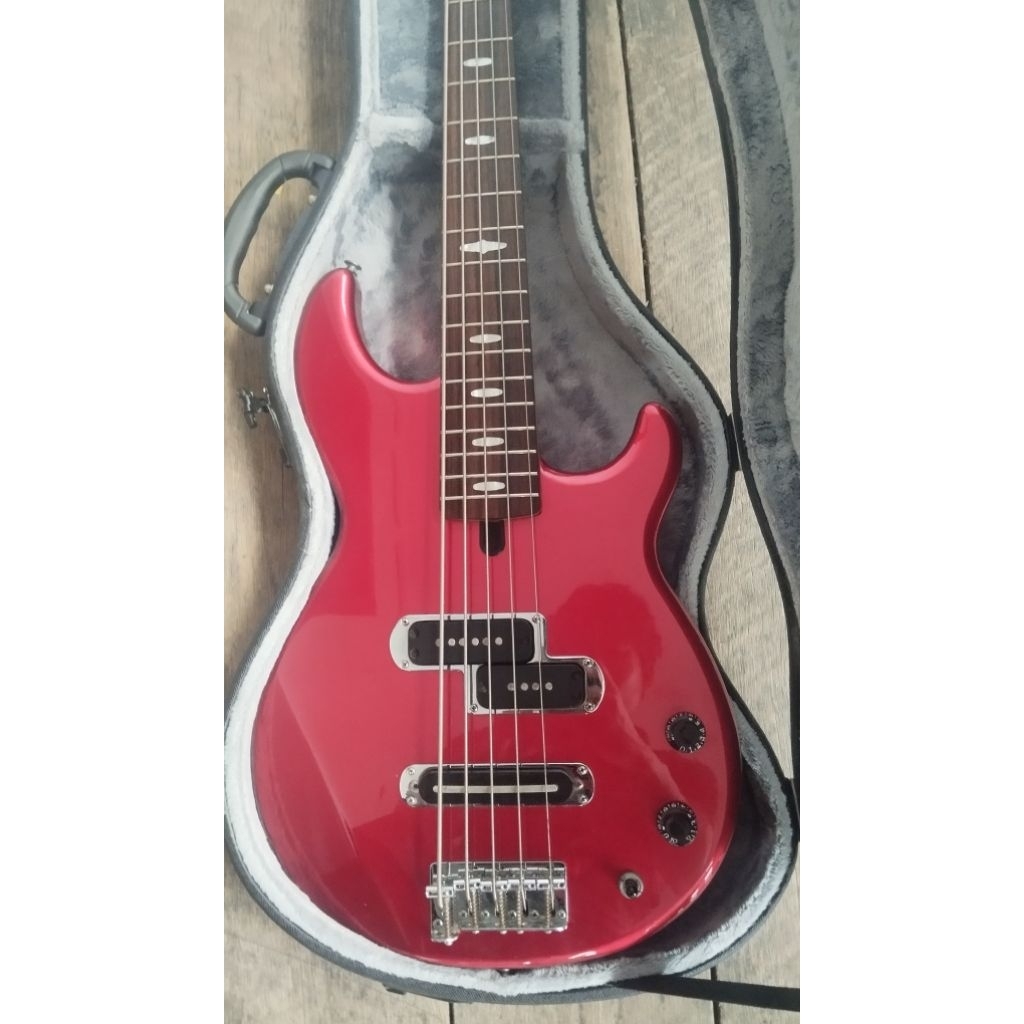 BASS YAMAHA BB425