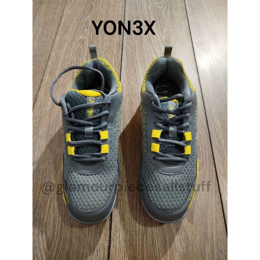 New Sepatu Badminton Yonek Size 42