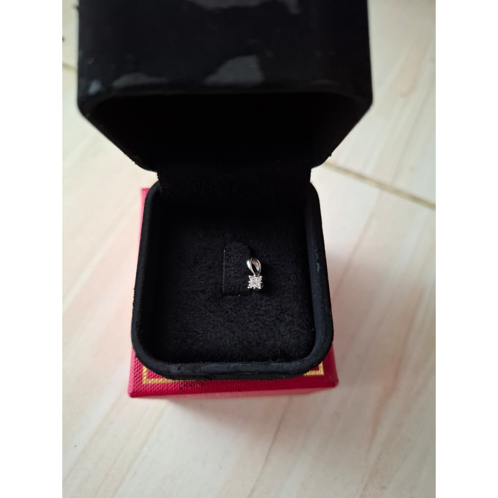 Pendant Berlian Asli The Palace – Elegan & Berkelas