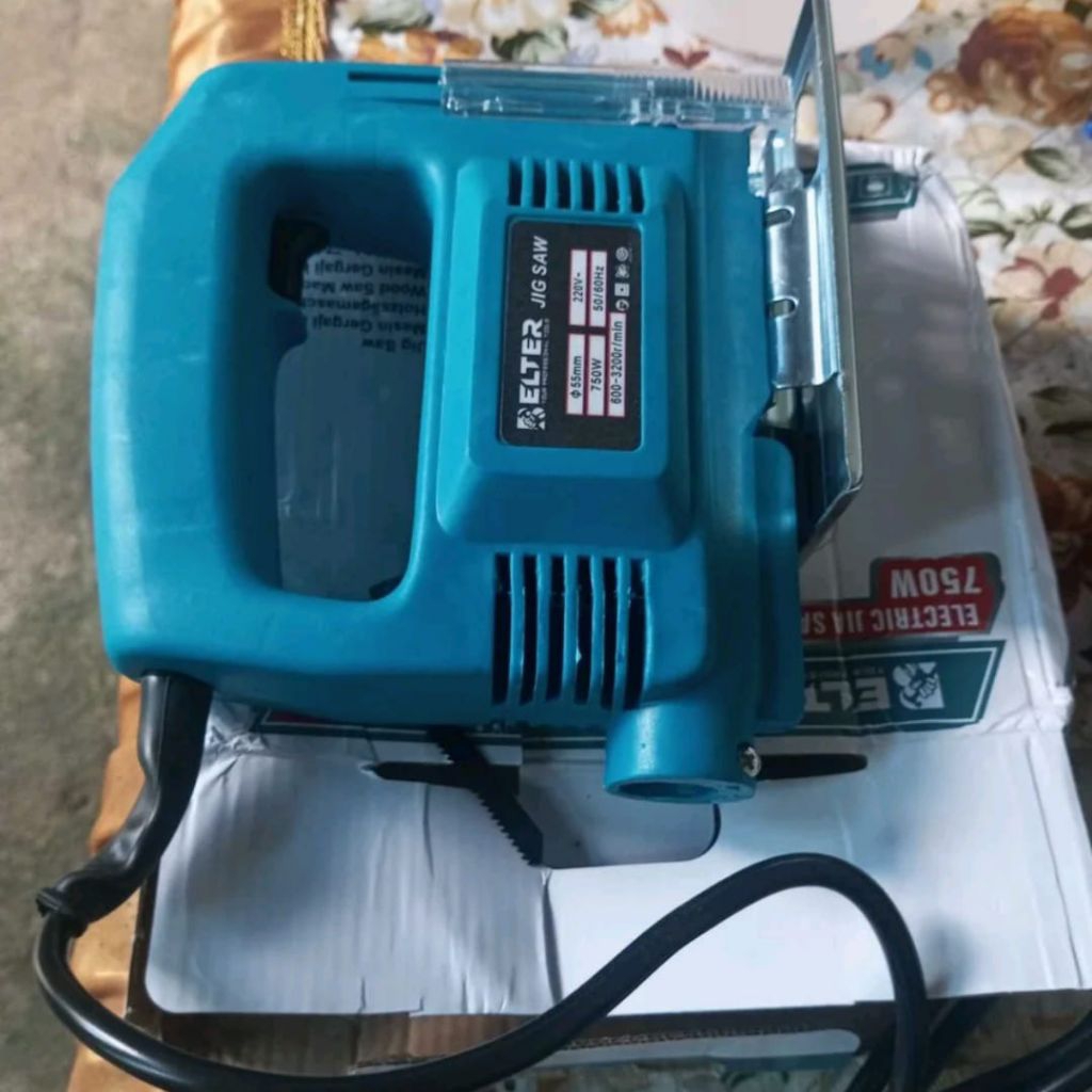 gergaji listrik/ jigsaw/alat potong triplek Dll