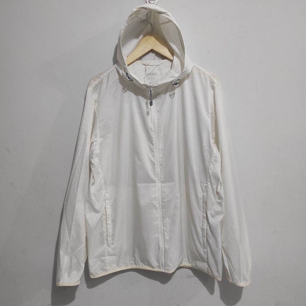 Uniqlo SPRZNY Men UV Protection Pocketable 3D Cut Parka Broken White Jacket
