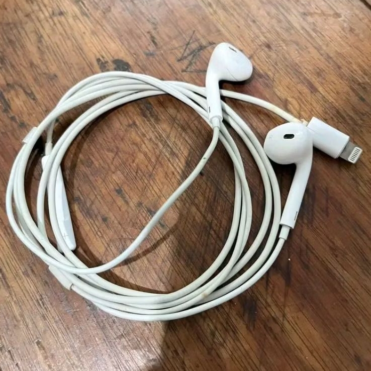 Headset Earphone  iPhone 13, 13 pro , 13 promax Lightning Original