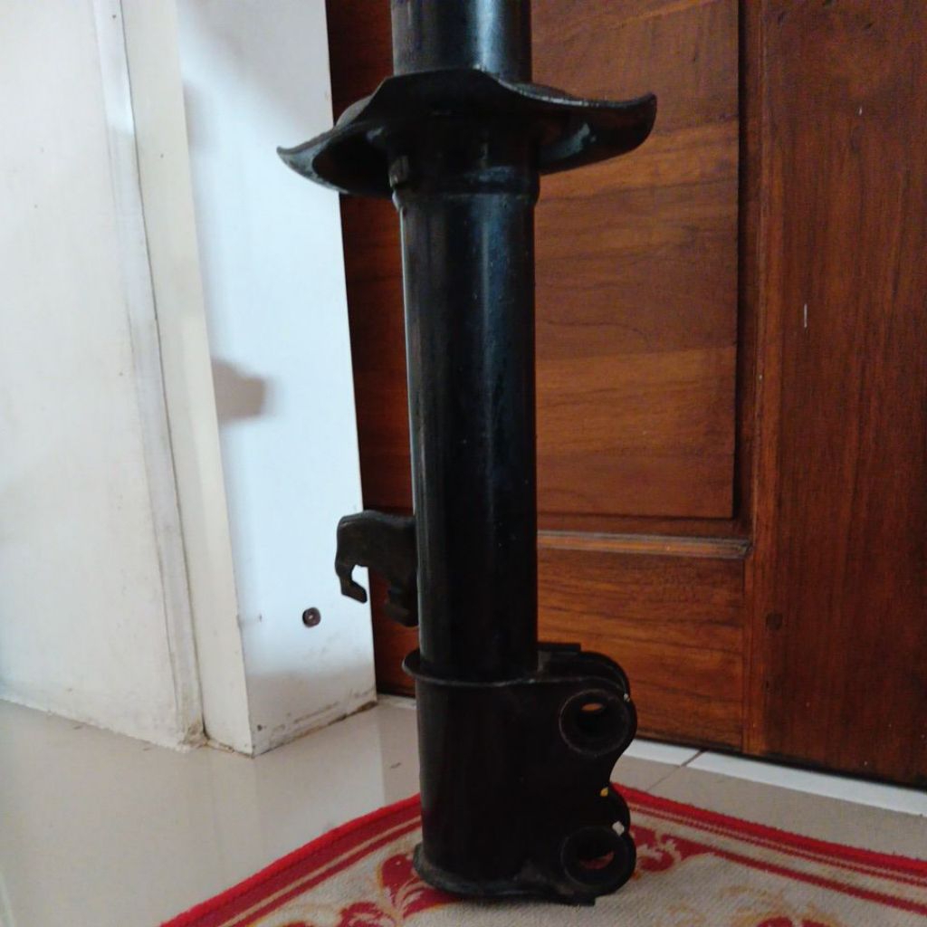 Shockbreaker Datsun go bekas