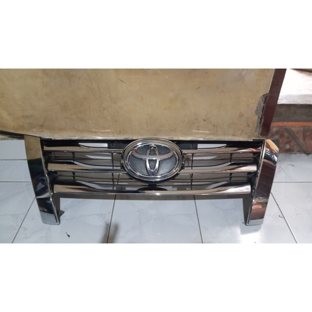Grill Fortuner Vrz 2016-2019