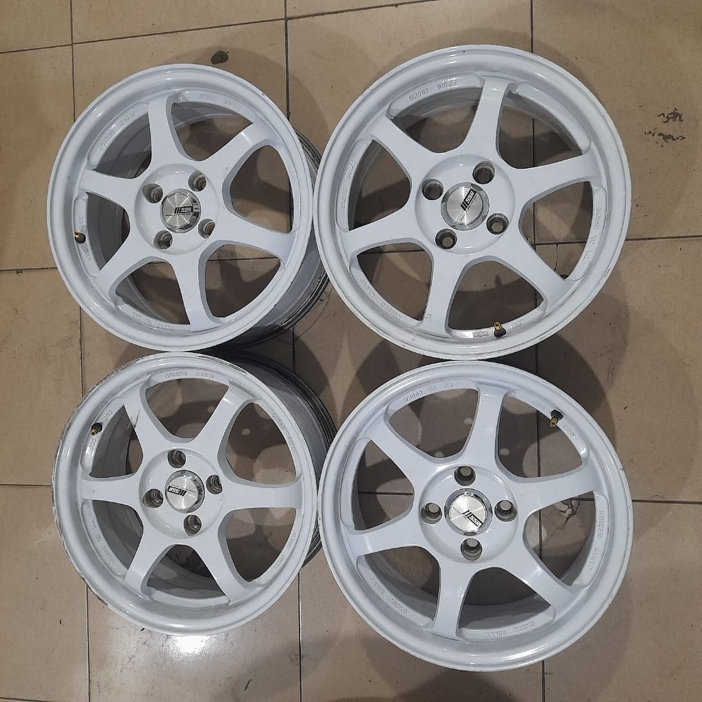 VELG MOBIL BEKAS SSR R15X6,5 PCD 4X100 ET40 WHITE