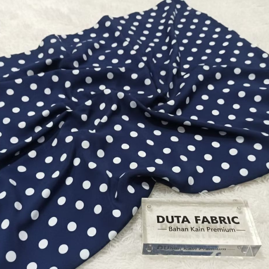 ​Kain Wolfis Premium Polkadot Biru Muda Besar Putih Dasar Navy Dongker (Harga Per 0,5)DYK