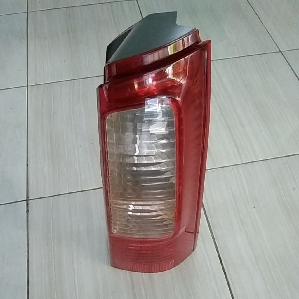 Stoplamp lampu stop belakang Avanza Xenia 2004 2007 kanan original