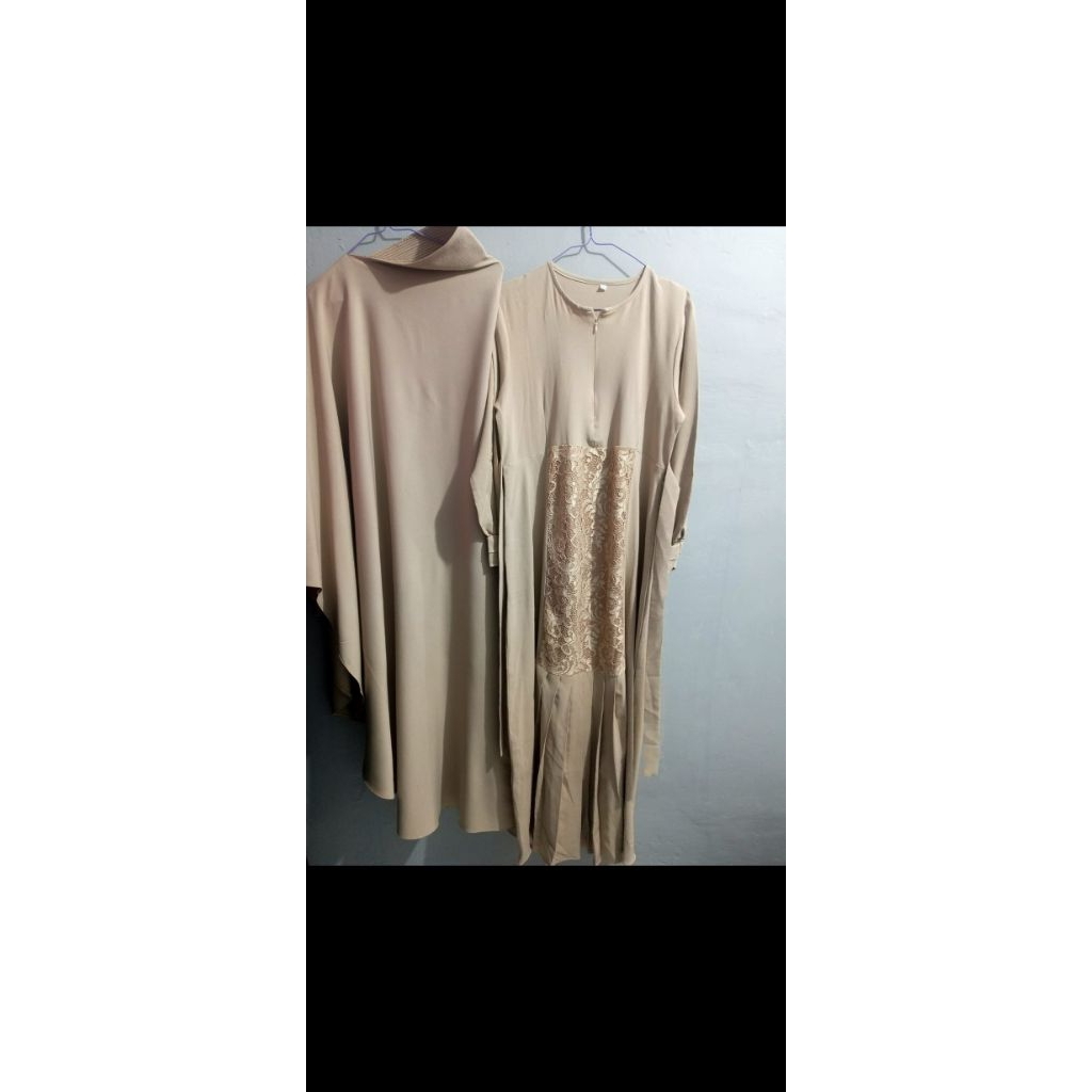 set gamis brukat gerai mika