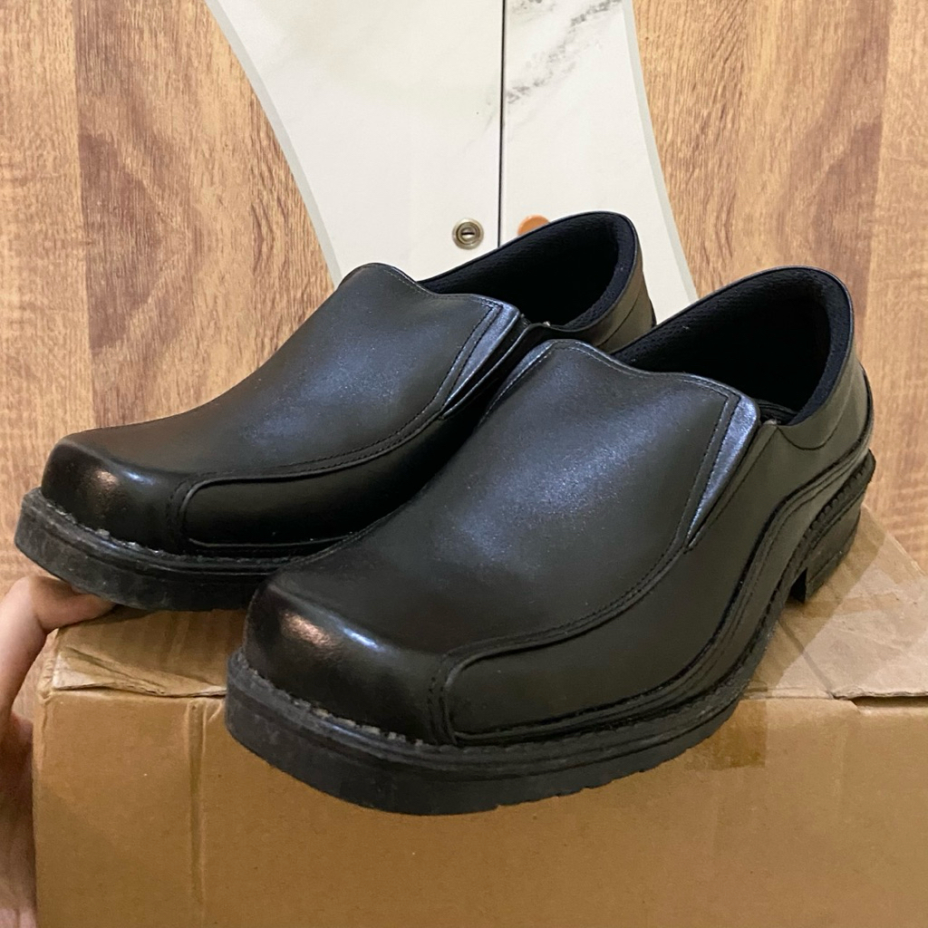 Sepatu Pria Pantofel Handmade Magetan Original size 41