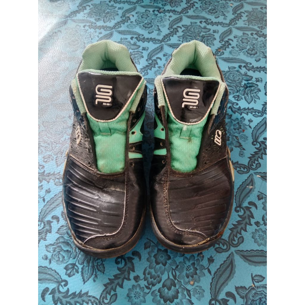 Sepatu Badminton Hi-Qua