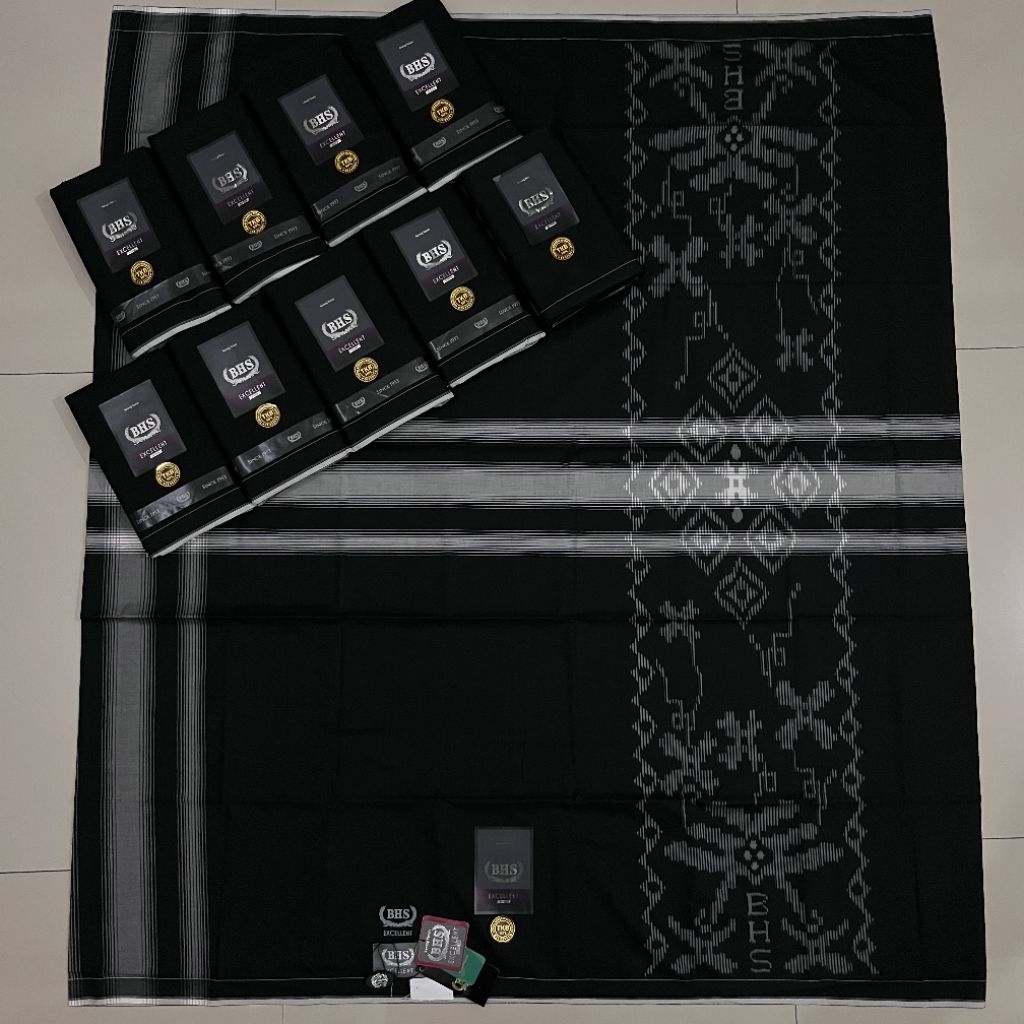 Sarung BHS Excellent Silver Motif TKB HPL Hitam