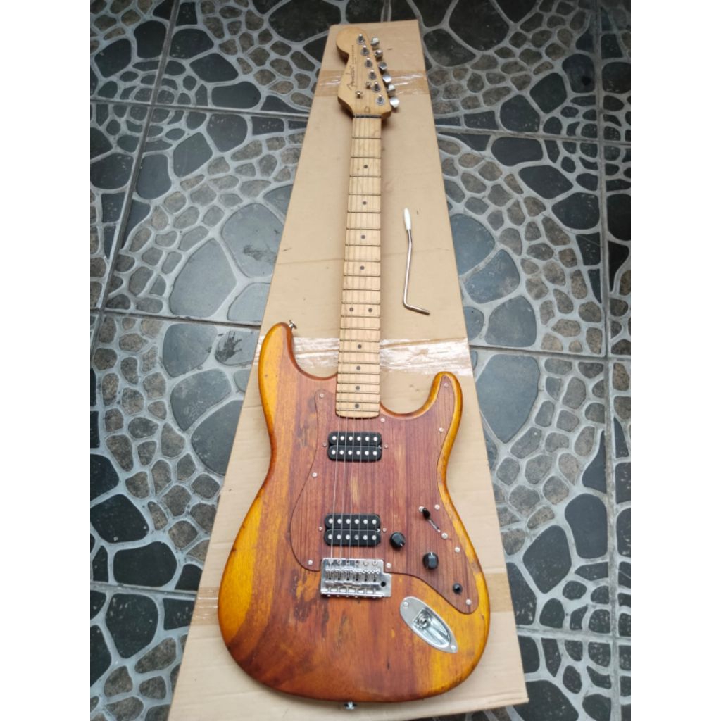 Gitar Fender strato custom