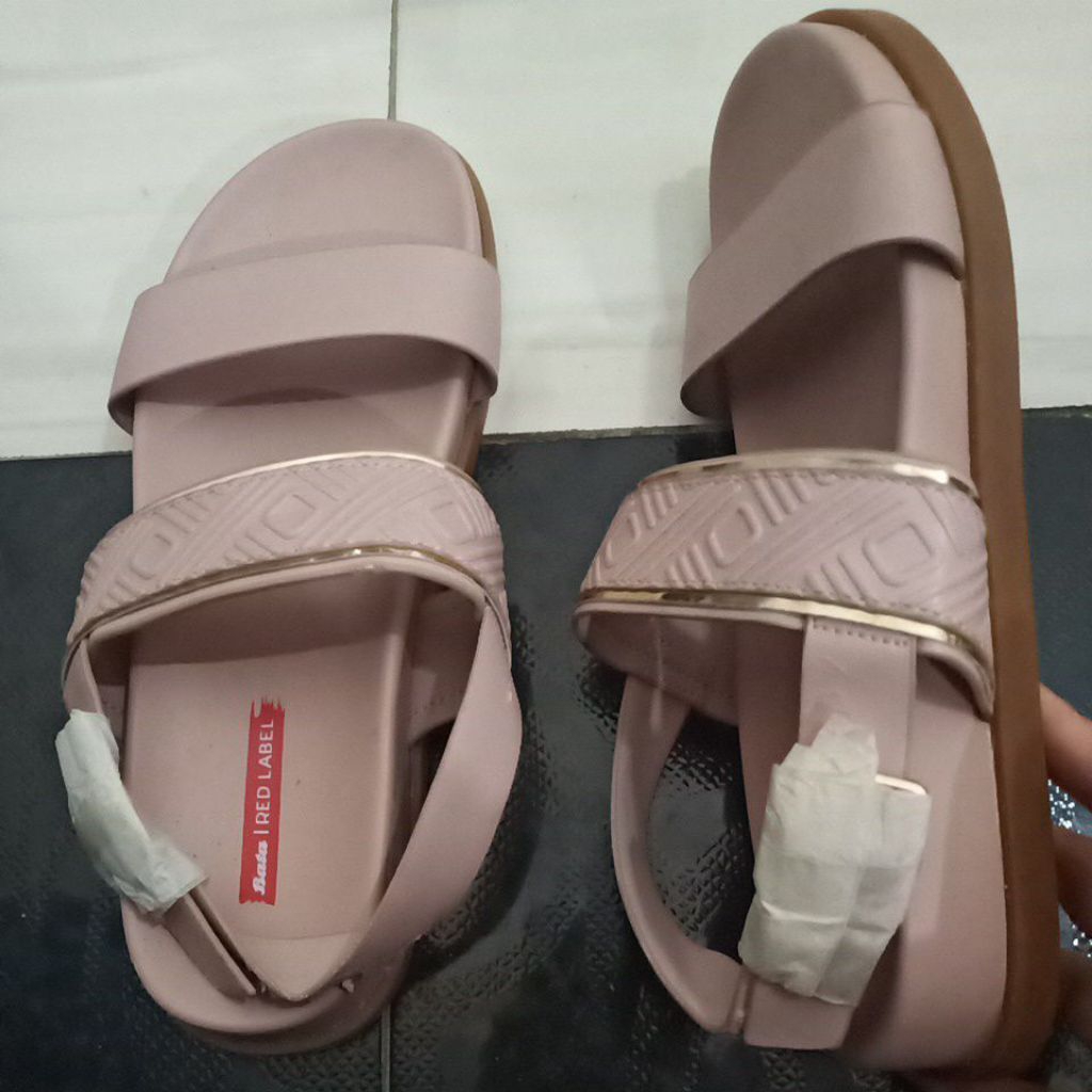 SALE Defect Sandal BATA Red Label Original