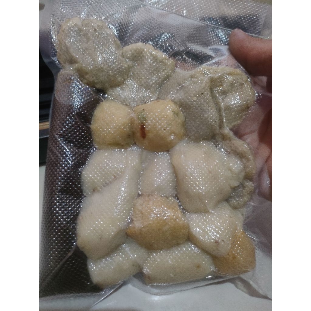 Pempek ikan ekor kuning paket 20rb isi 17