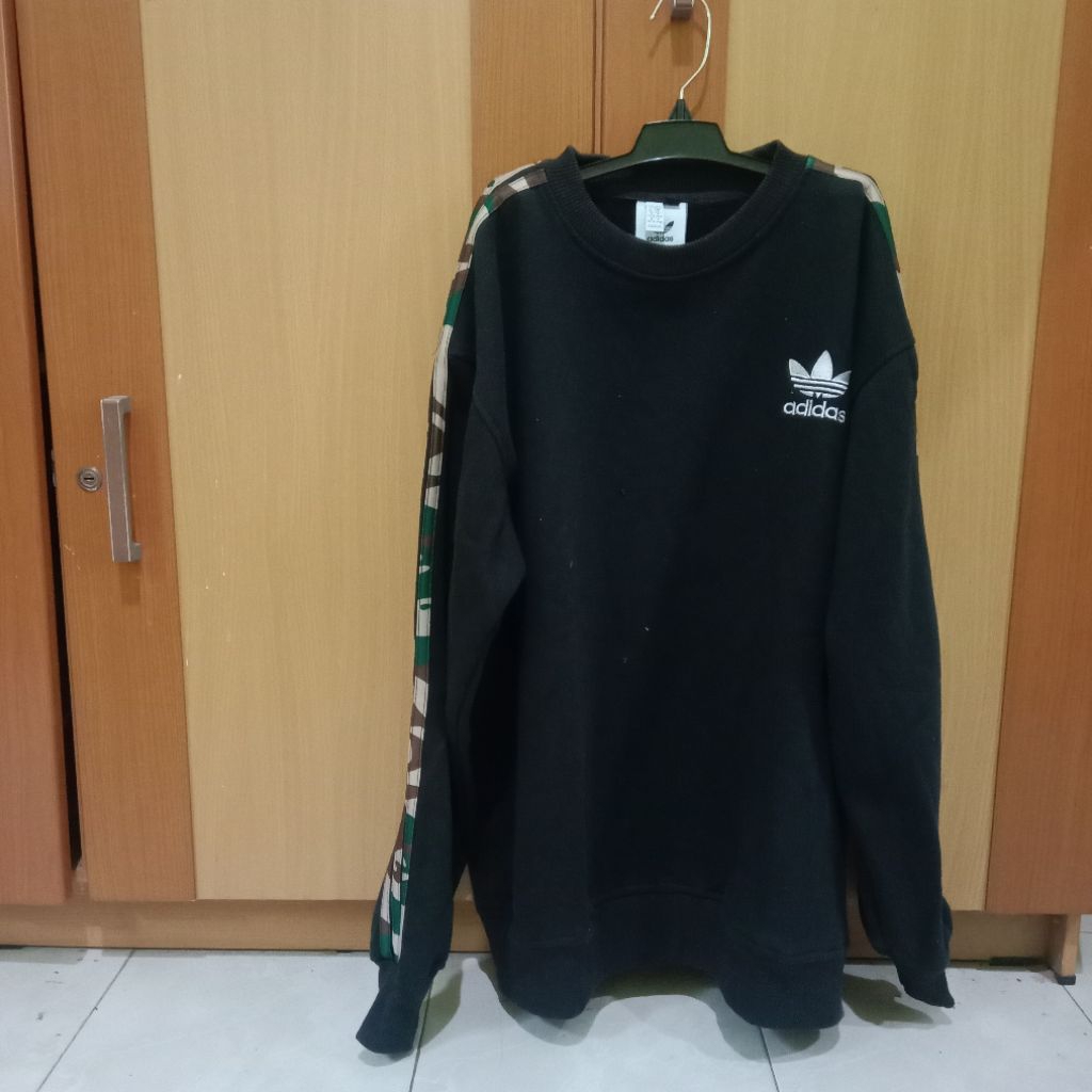 Jaket Sweater Stripe Camo Adidas Unisex Original
