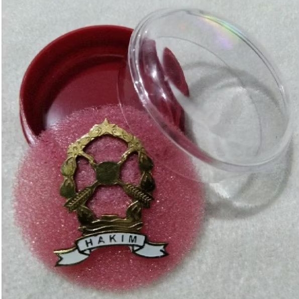 Pin Cakra Pin Hakim Magnet