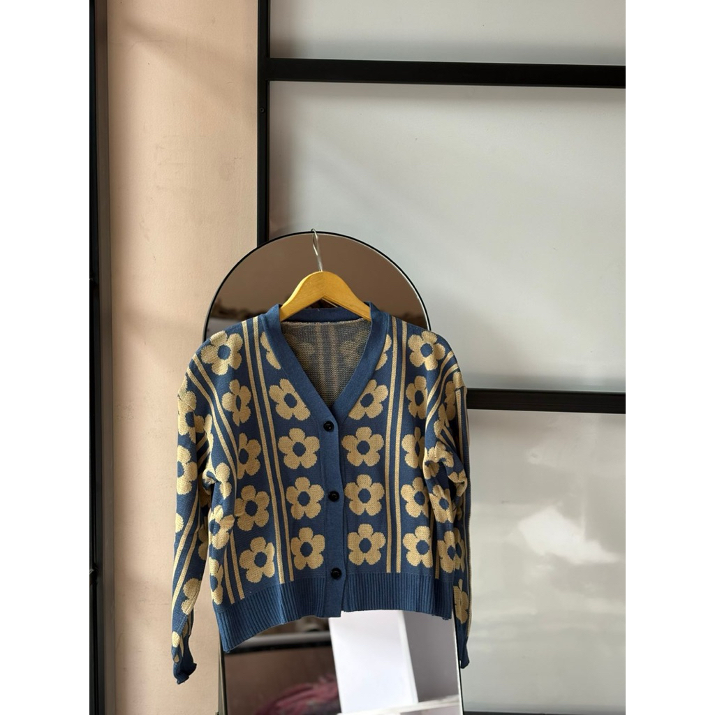 Cardigan Rajut Motif  Flowers / Sweeter Wanita Korea