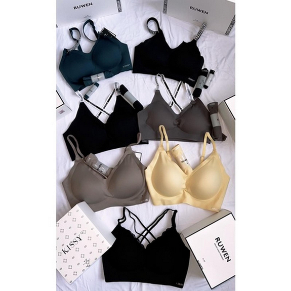 Kissy Bra / Kissy Lingerie Set / Pakaian dalam wanita / Bra Tanpa Kawat / Bra Wanita Tanpa Kawat