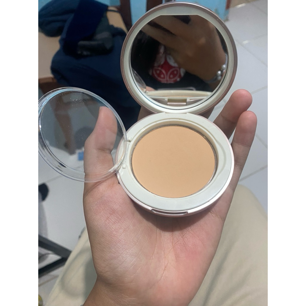 Pixy Fixed Matte Powder Foundation Preloved
