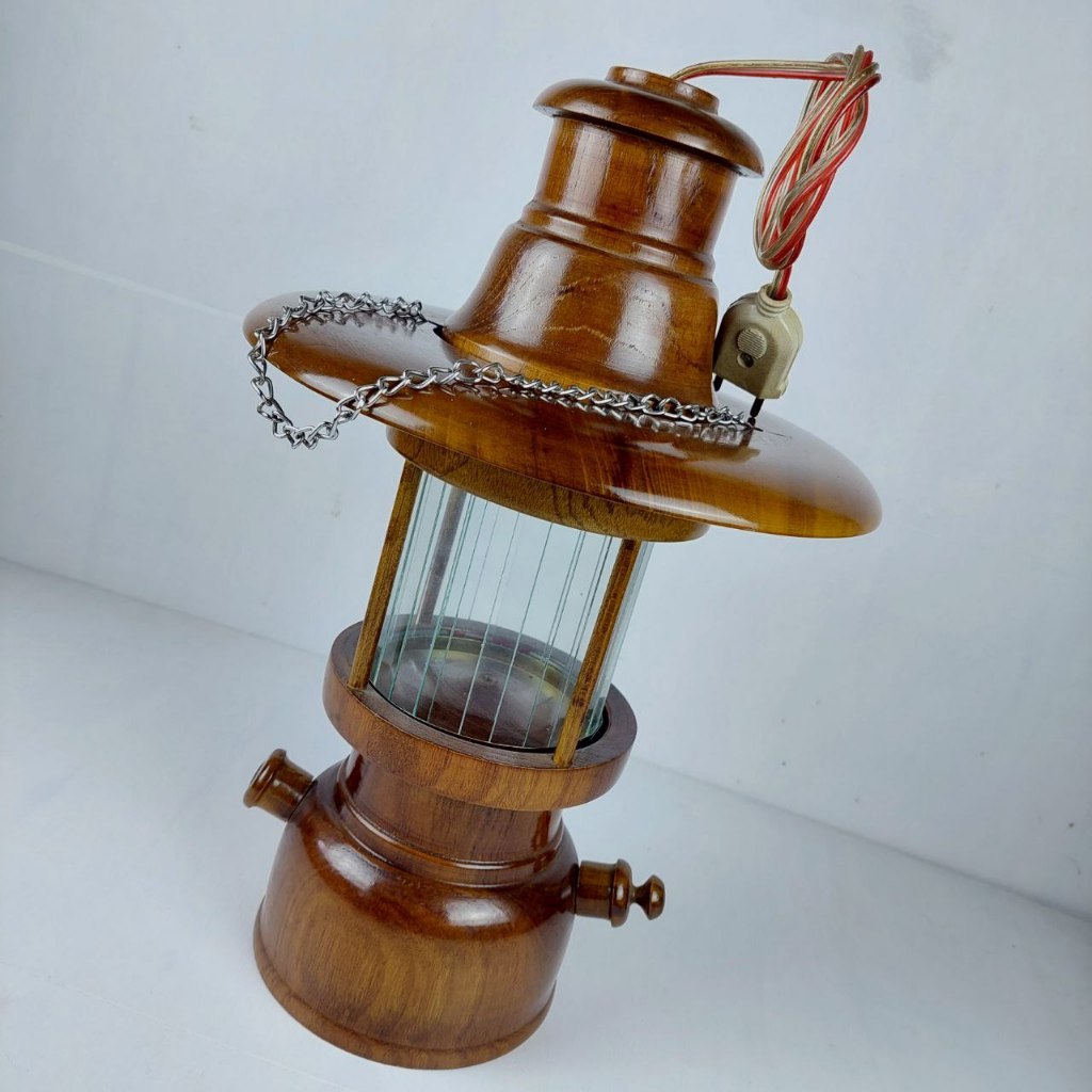 Lampu Hias Jadul Petromak Kayu Jati