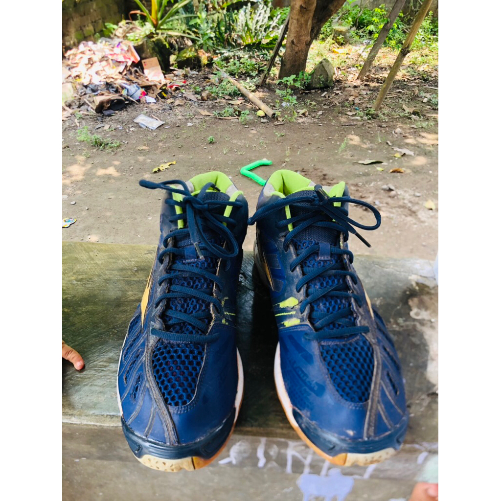 sepatu voli merk mizuno original uk 46