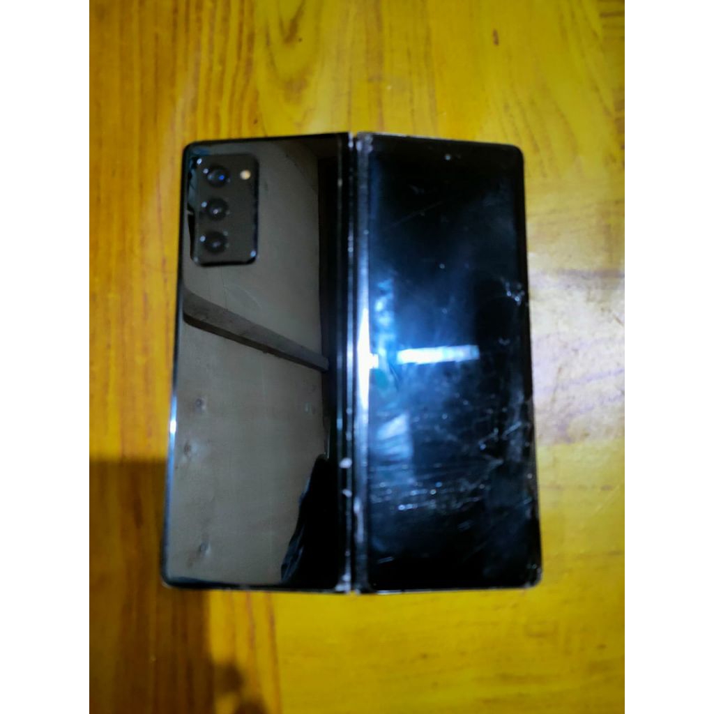 Samsung Z fold 2 ram 12/256gb ori sein minus lcd luar dalam, mesin normal luar dalam(perawan)