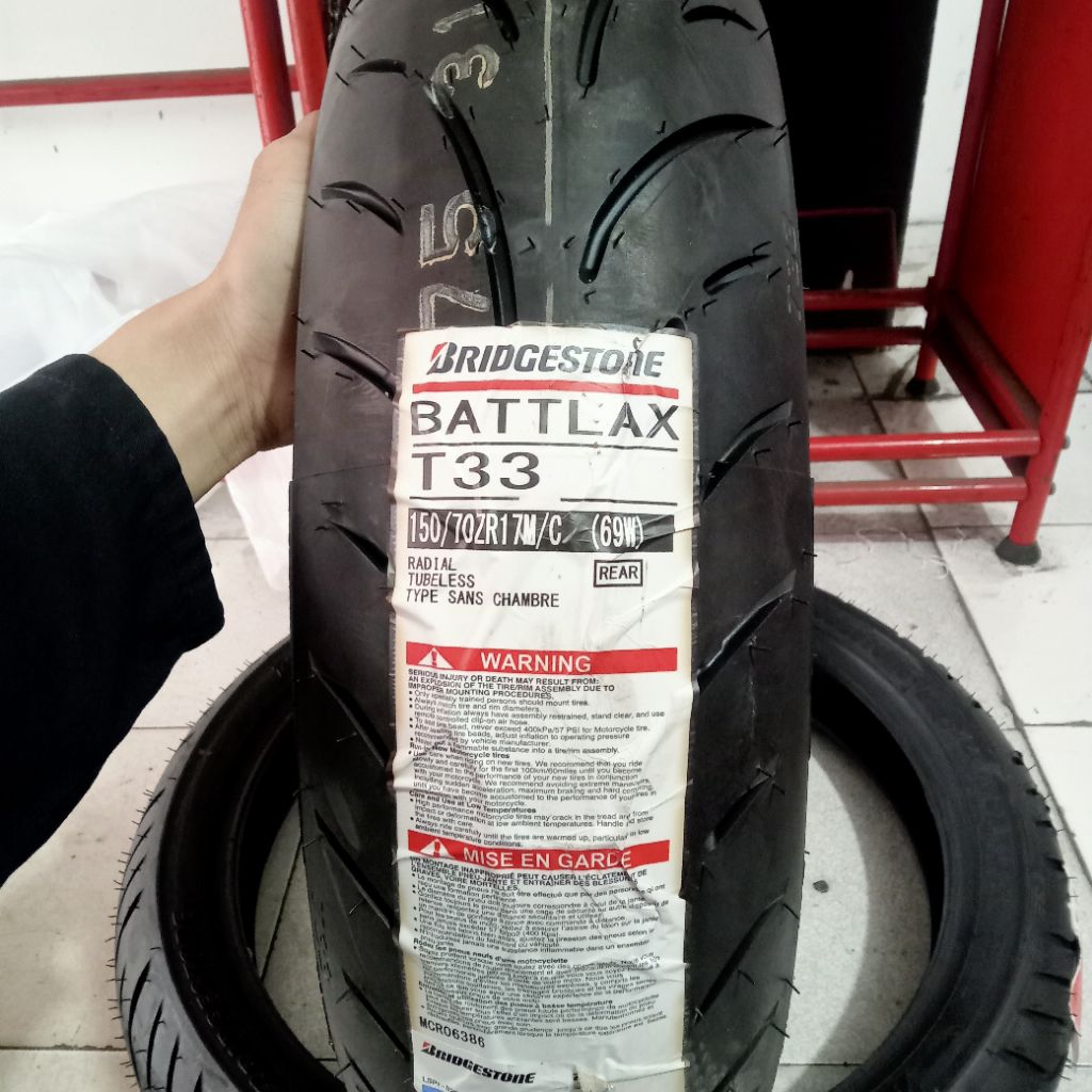 ban luar battlax t33 ukuran 150/70-17 tubeless