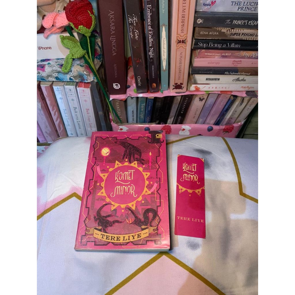 preloved novel komet minor