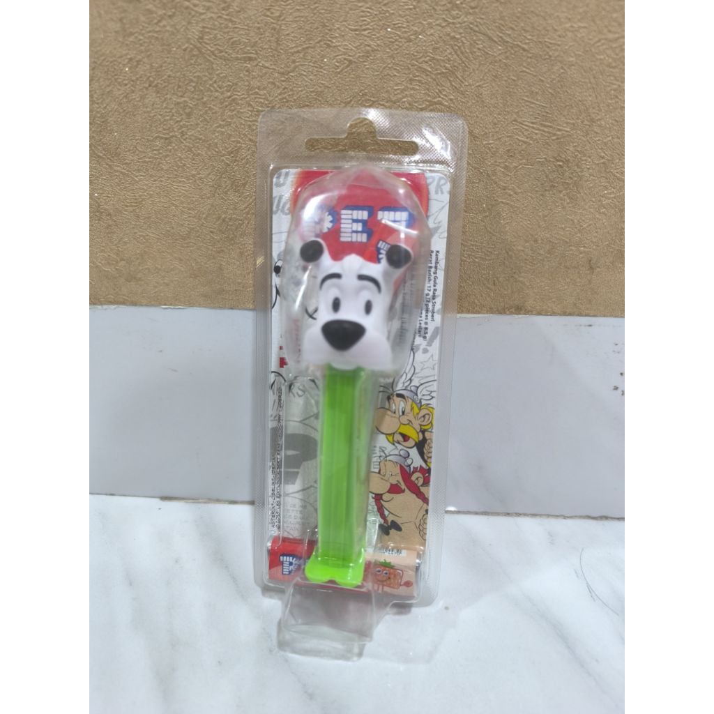 Pez Candy Dispenser, Mainan Pez Asterix