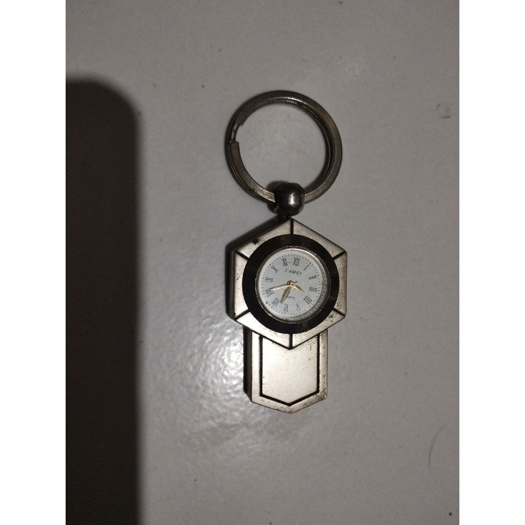 jam gantungan kunci (jam mati)