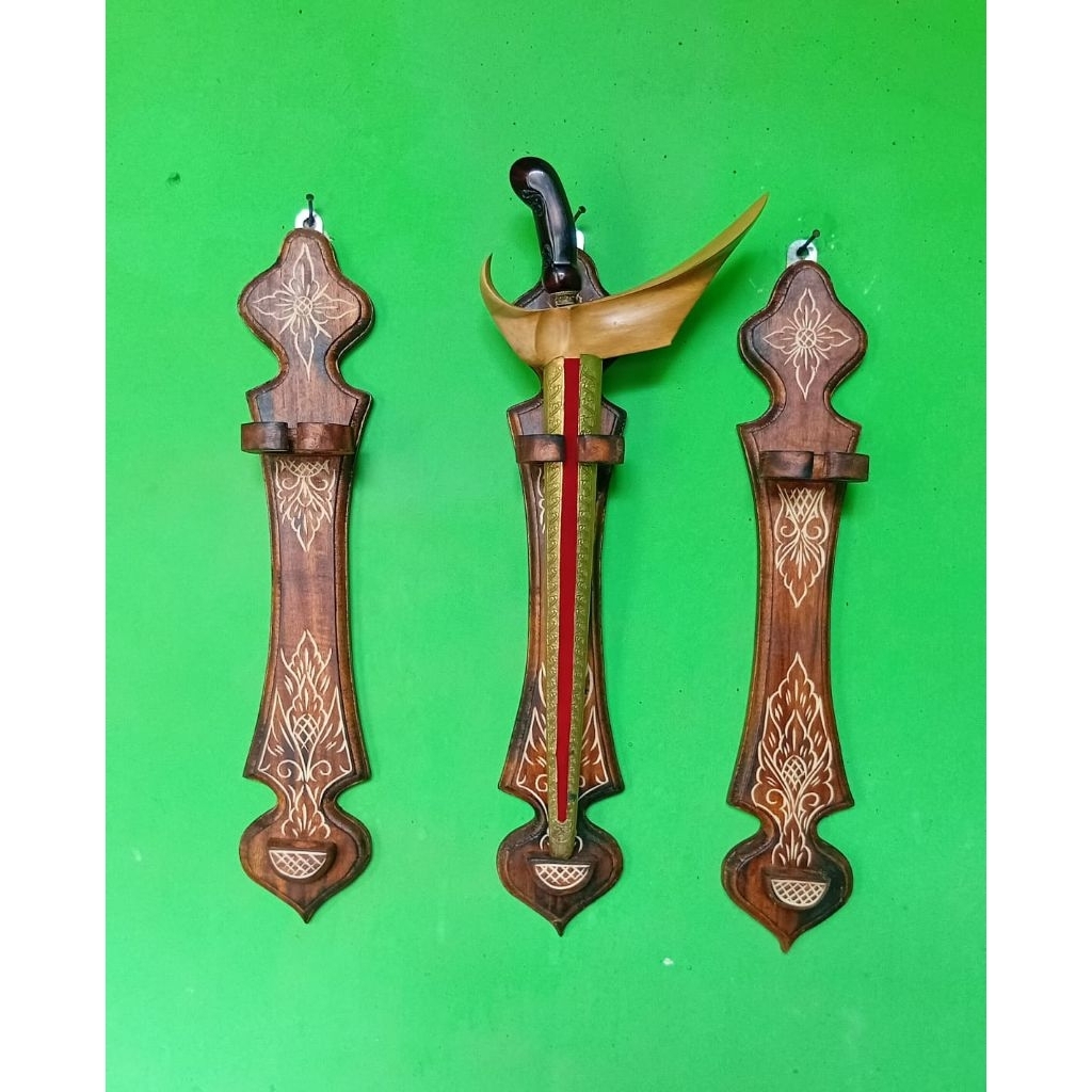 Blawong keris Dinding Motif Ukiran panjang 50 cm
