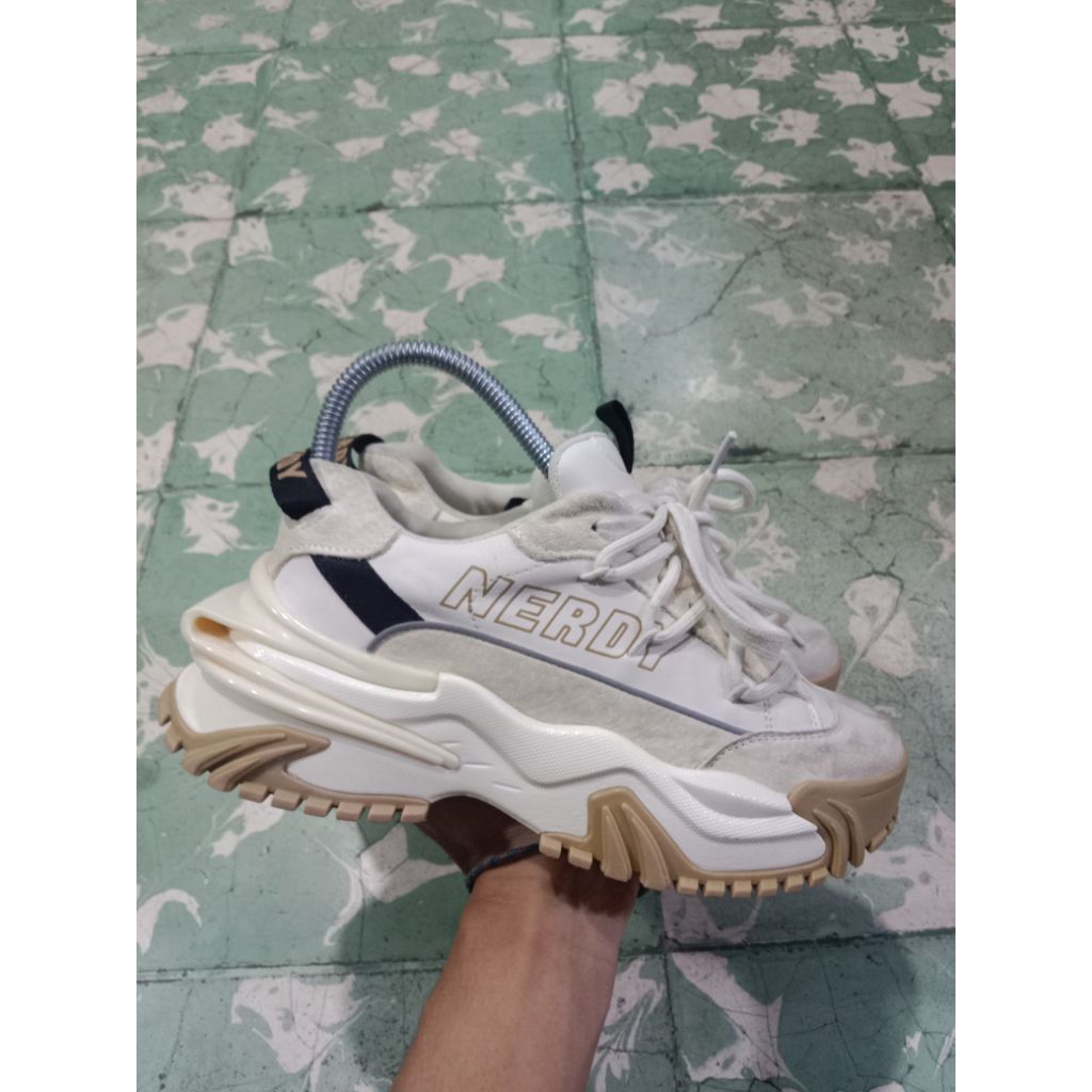 Sepatu Nerdy Wanita Second Original(37)