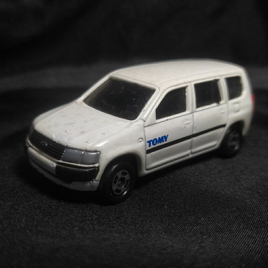 Tomica Toyota Probox Diecast 1/64