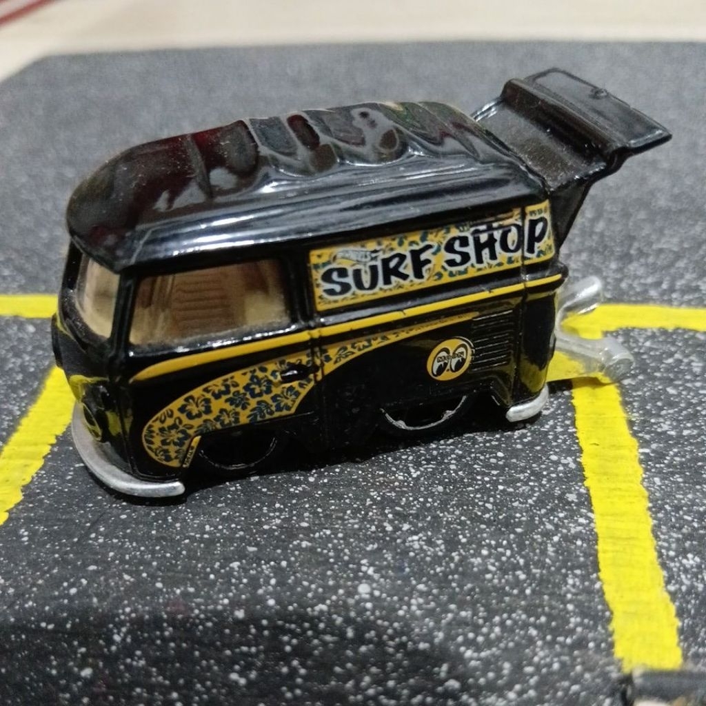 HOTWHEELS KOOL KOMBI MOON EYES BLACK