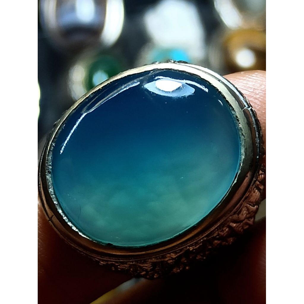 batu anggur biru langit