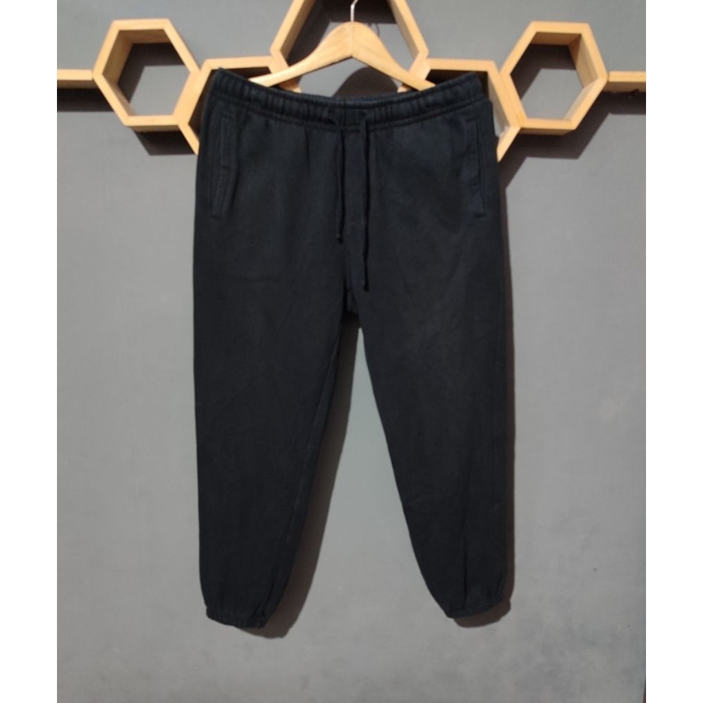 CELANA JOGGER GIORDANO HITAM STRAIGHT