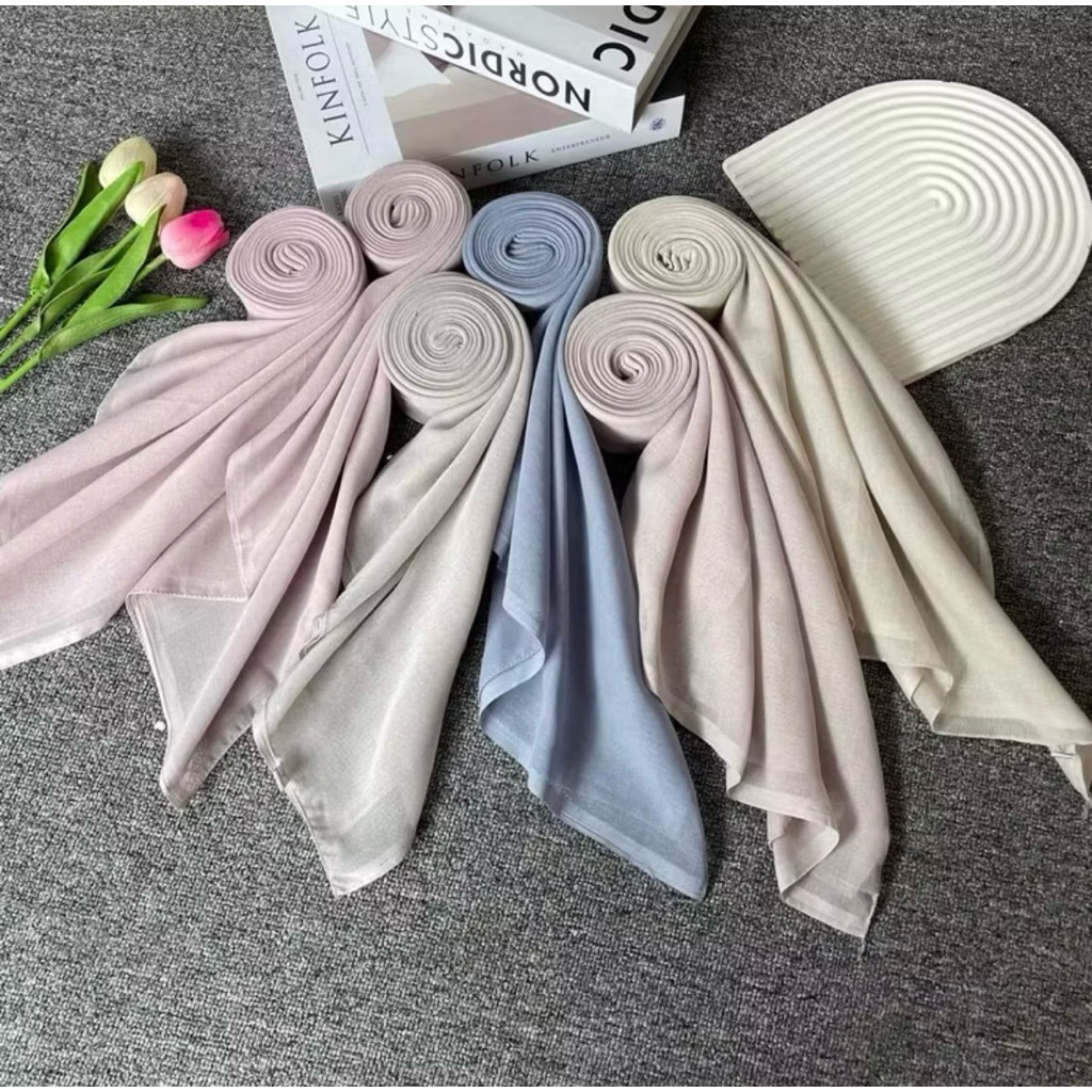 Kerudung segi empat Varisha polos // kerudung paris Varisha