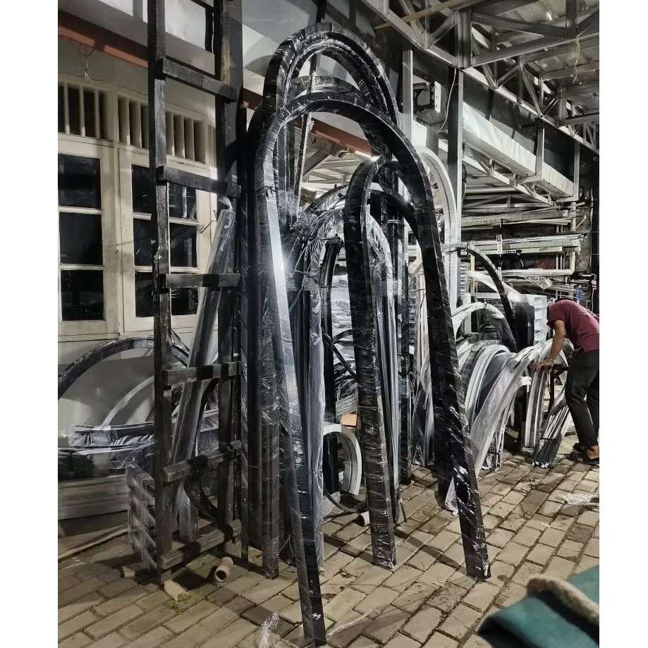 KUSEN PINTU DAN JENDELA LENGKUNGAN