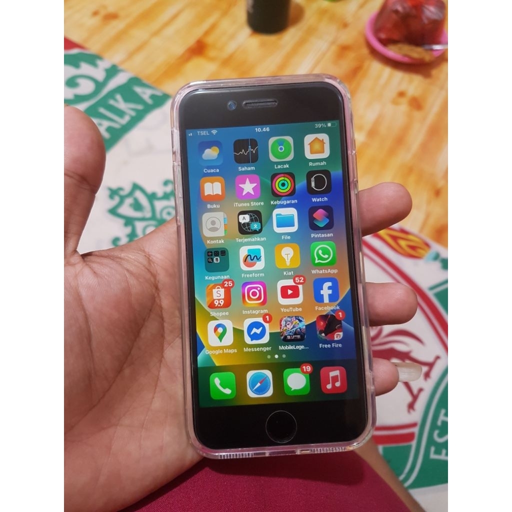 Iphone 8 64gb hp+cas aja kondisi bagus dan No Minus BH 71%