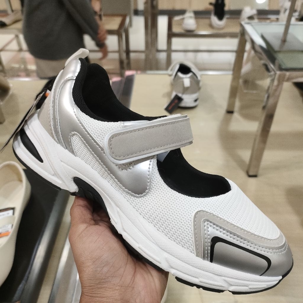 Sepatu wanita NEVADA sneakers ringan 36-40