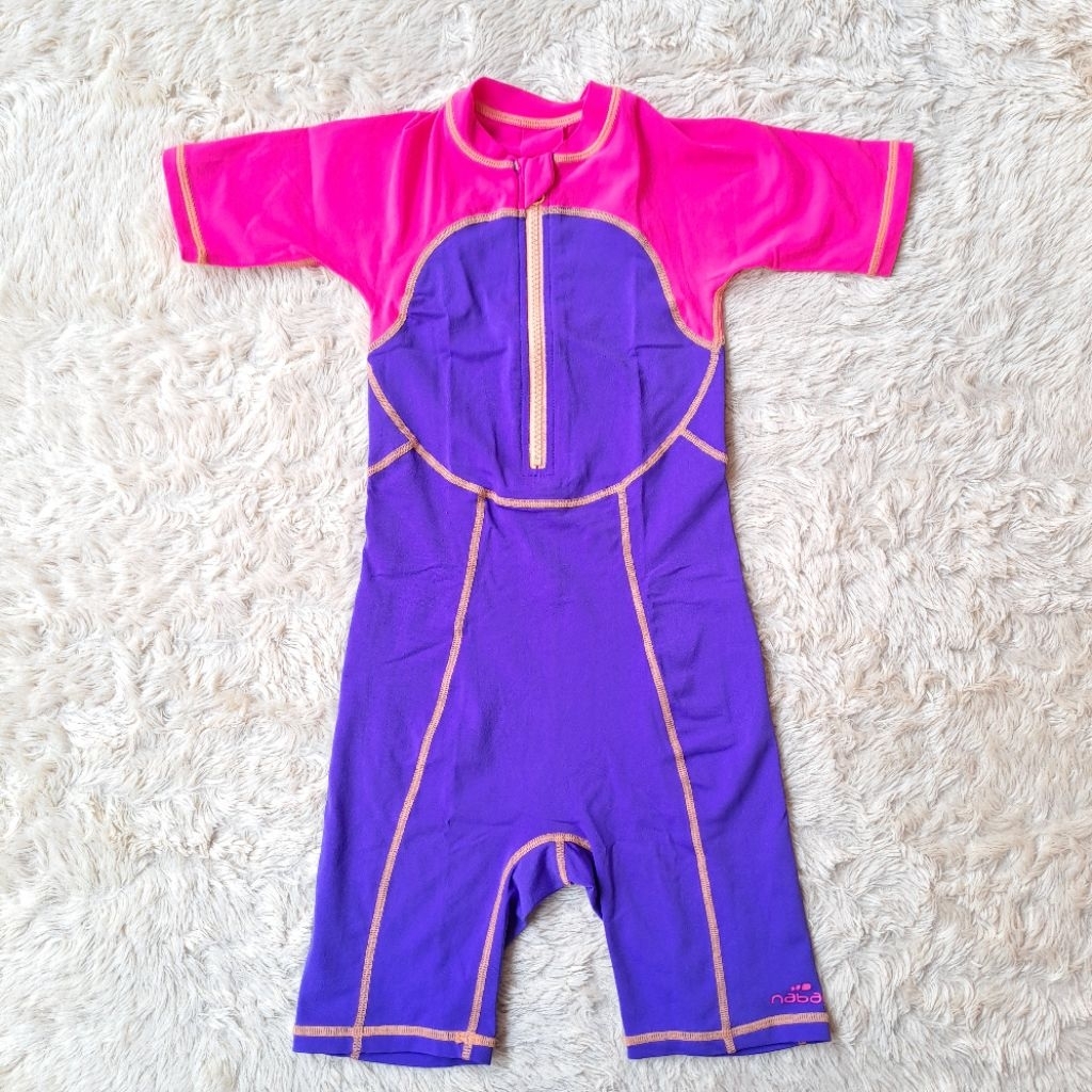 BAJU RENANG NABAIJI DECATHLON ANAK CEWEK PEREMPUAN KIDS SWIMWARE SWIMSUIT SIZE 6 TAHUN PINK UNGU