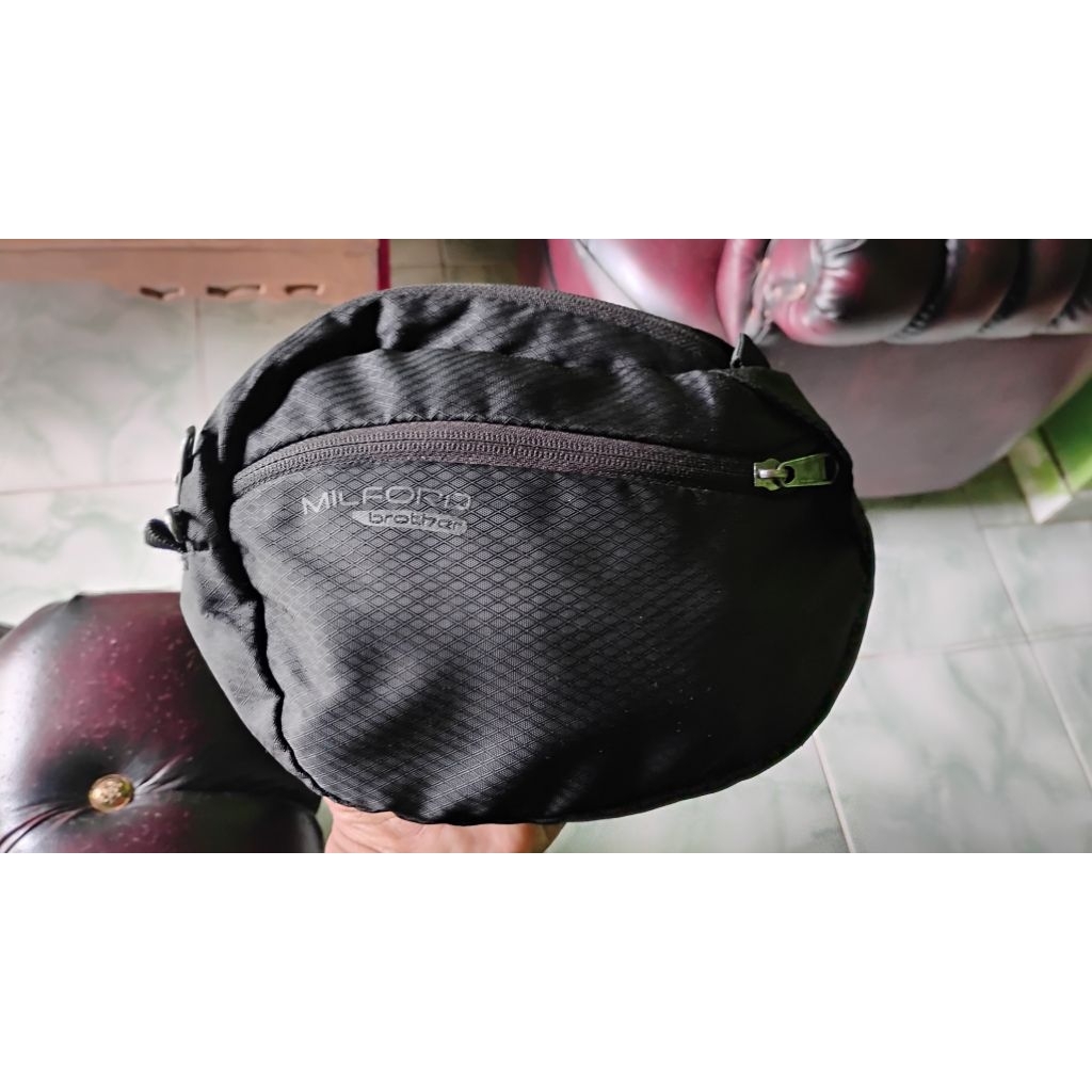tas selempang Consina milford brother second