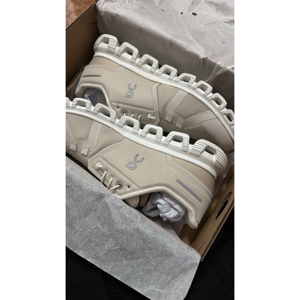 On Cloud 6 Women Pearl White