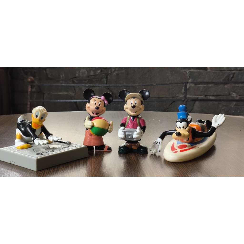 Happy meal Disney California Aventure Park 2001