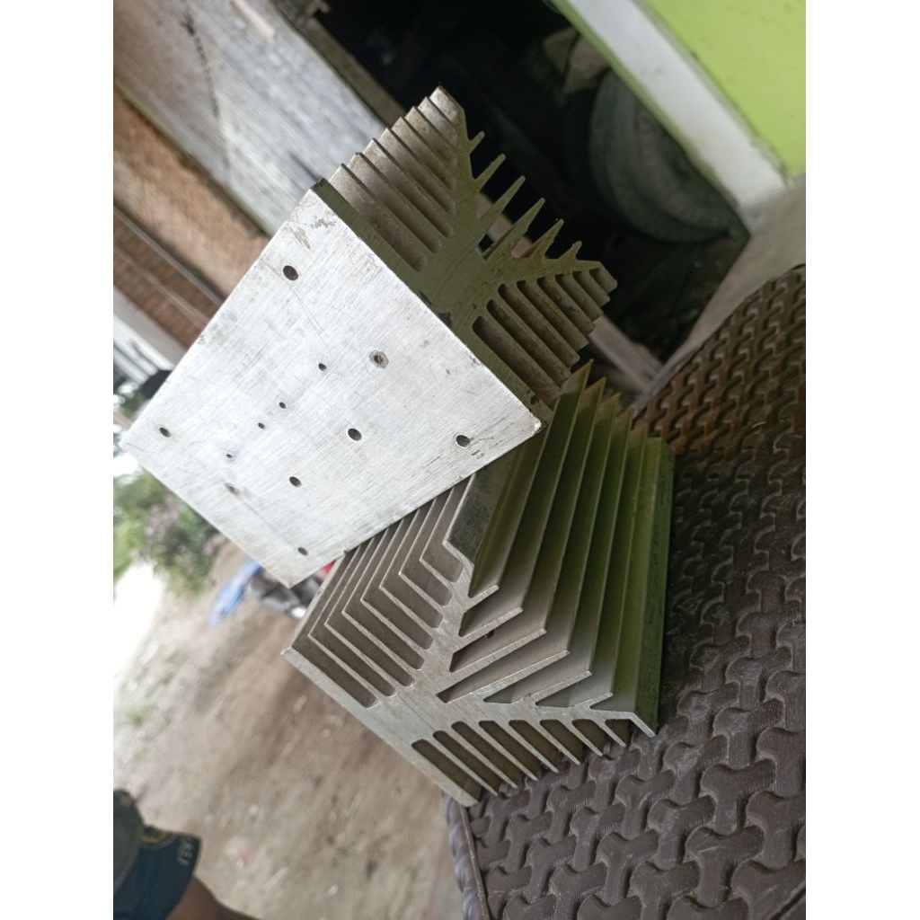 heatsink tebal bekas power amplifier rakitan