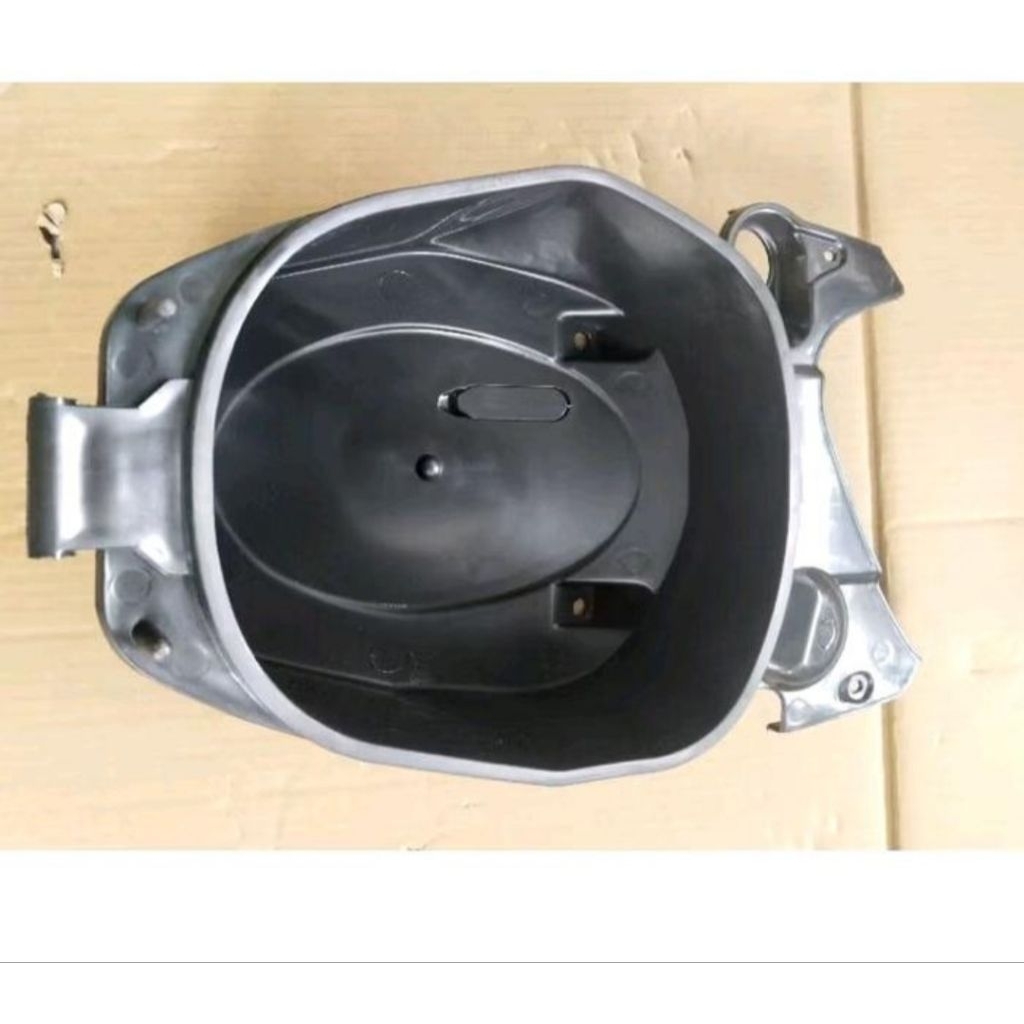 Box bagasi motor honda vario lama 110 karbu original cabutan