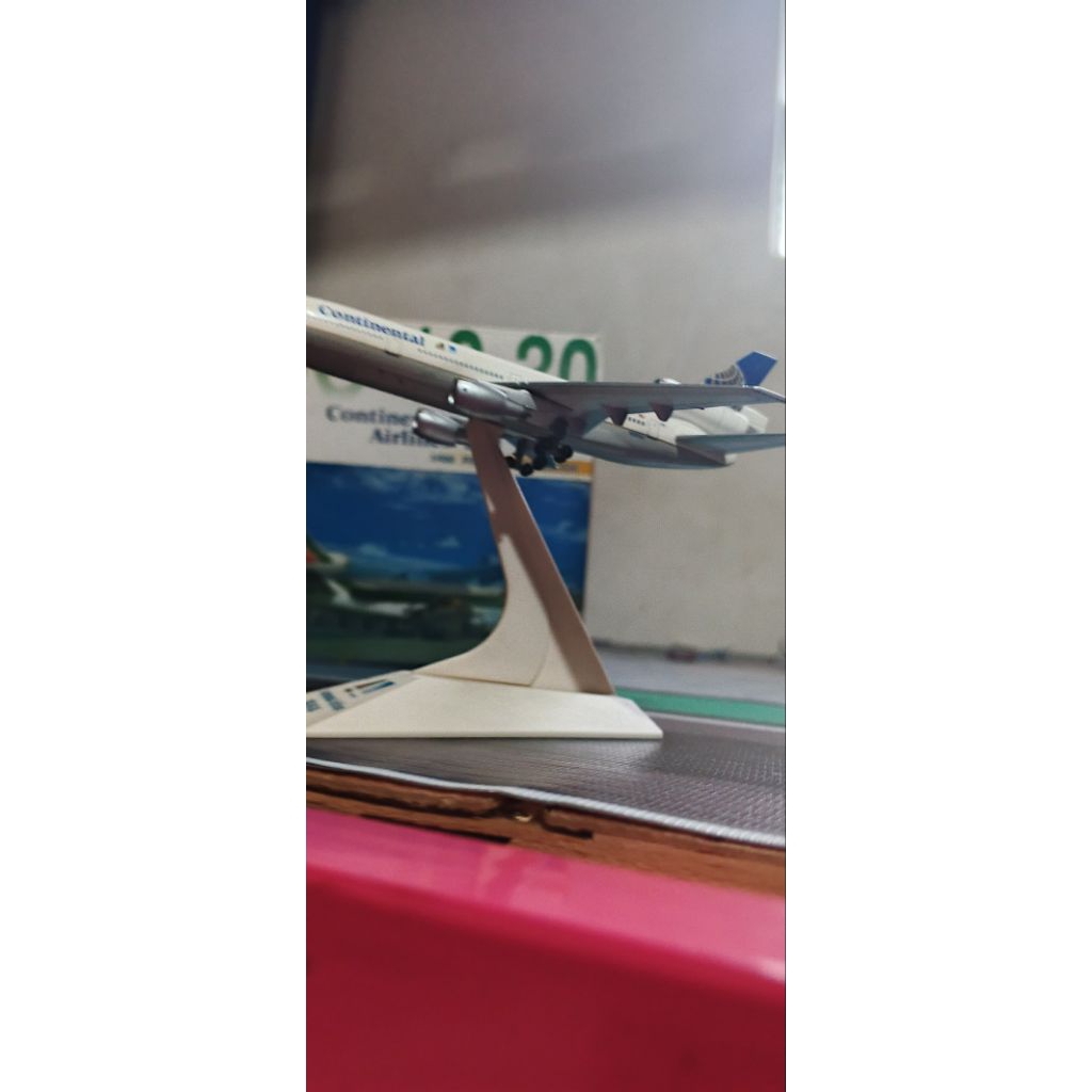 diecast dc-10 special version