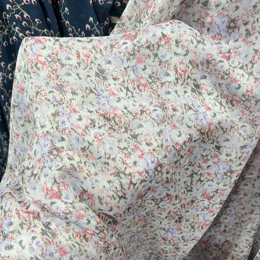 kain sifon sutra premium motif bunga kecil